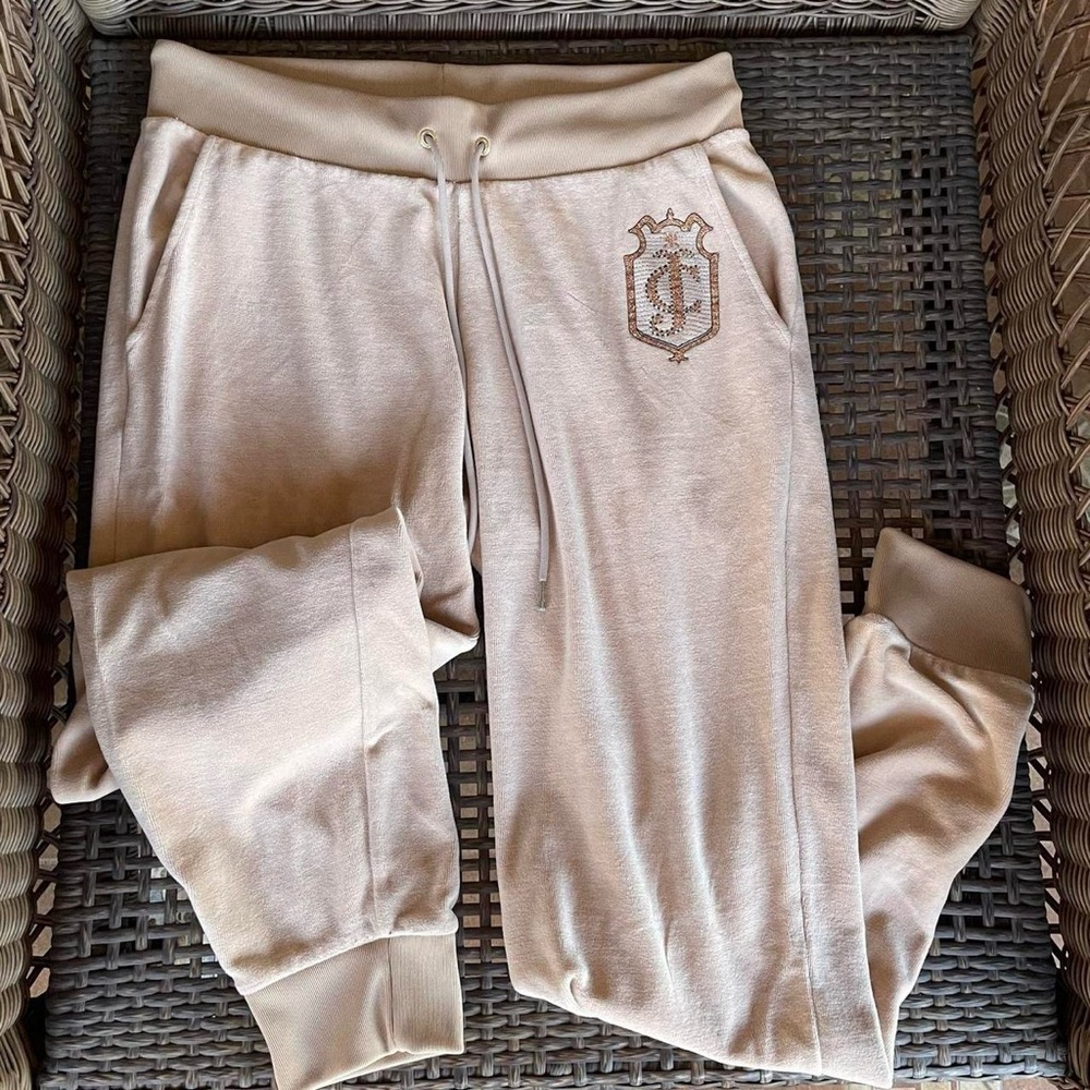 Juicy Couture cream beige sweatpants w/ embroidered initial logo and rhinestones